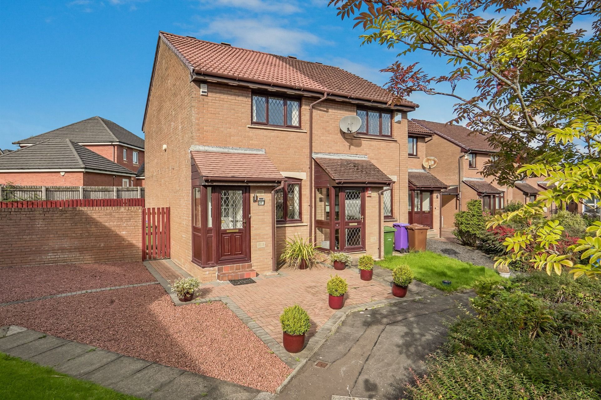 2 bed end terrace house for sale in Raeswood Gardens, Crookston