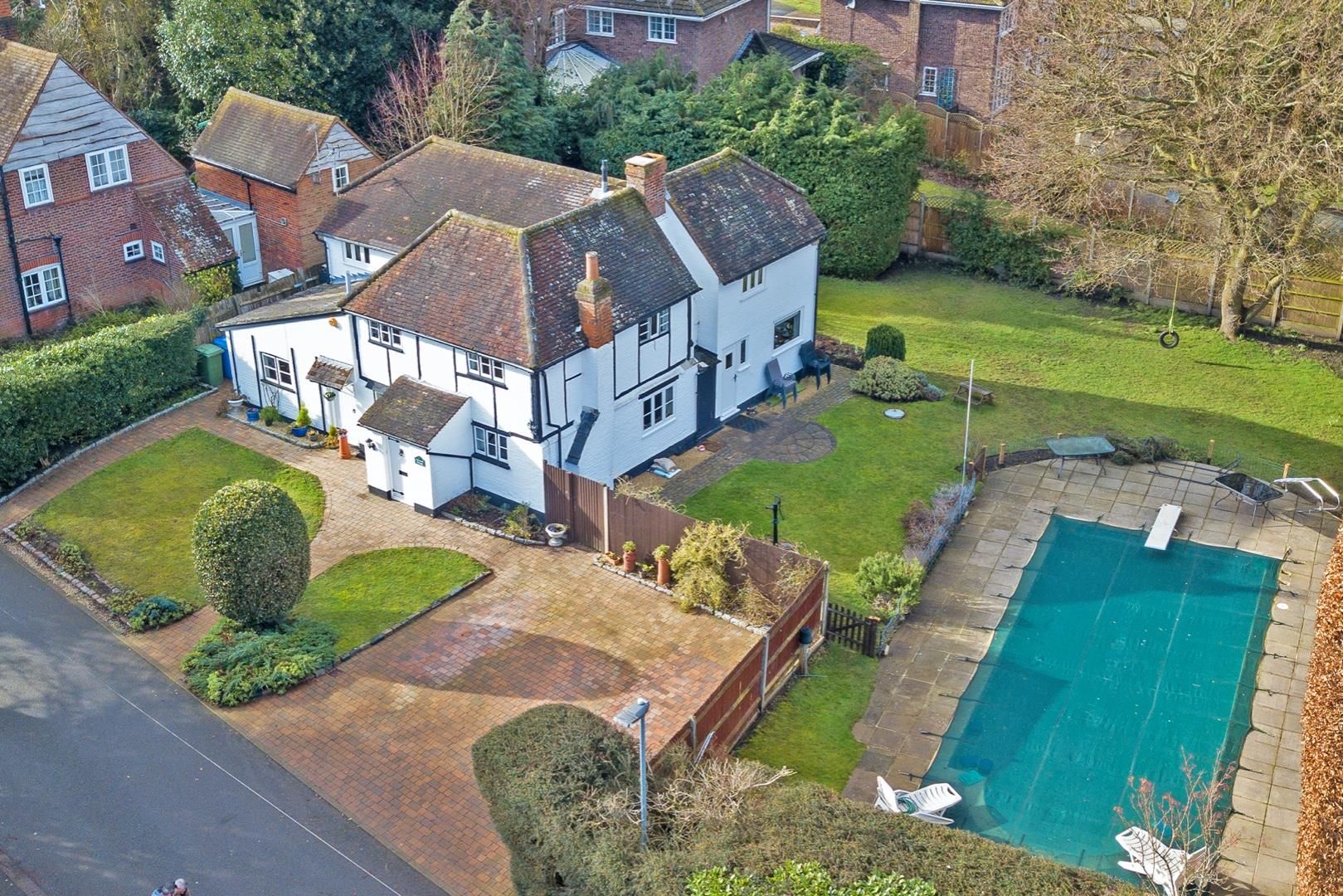 Goughs Lane, Warfield, Bracknell RG12  