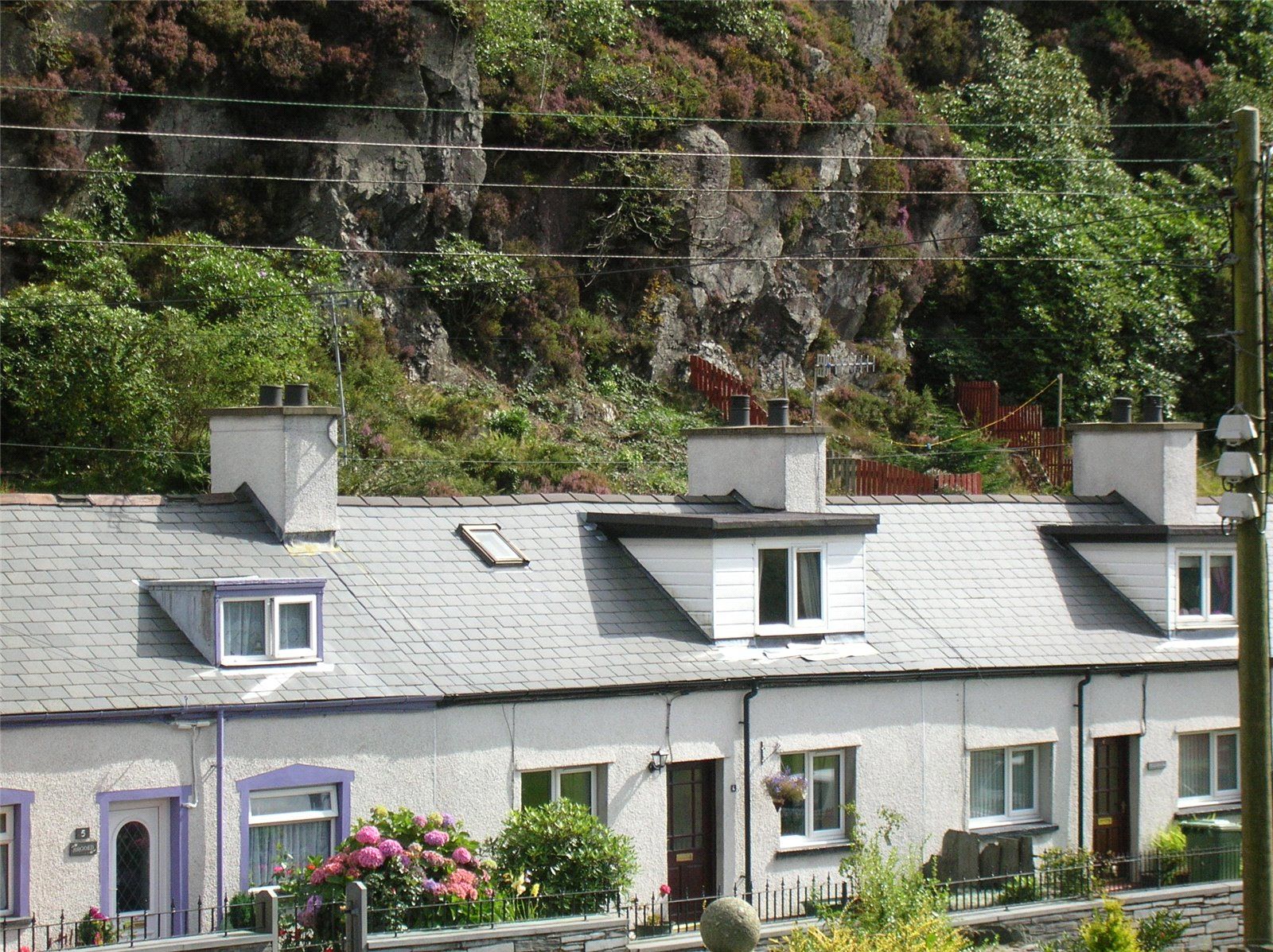 2 bed cottage for sale in Hen Llwyngell, Rhiwbryfdir, Blaenau