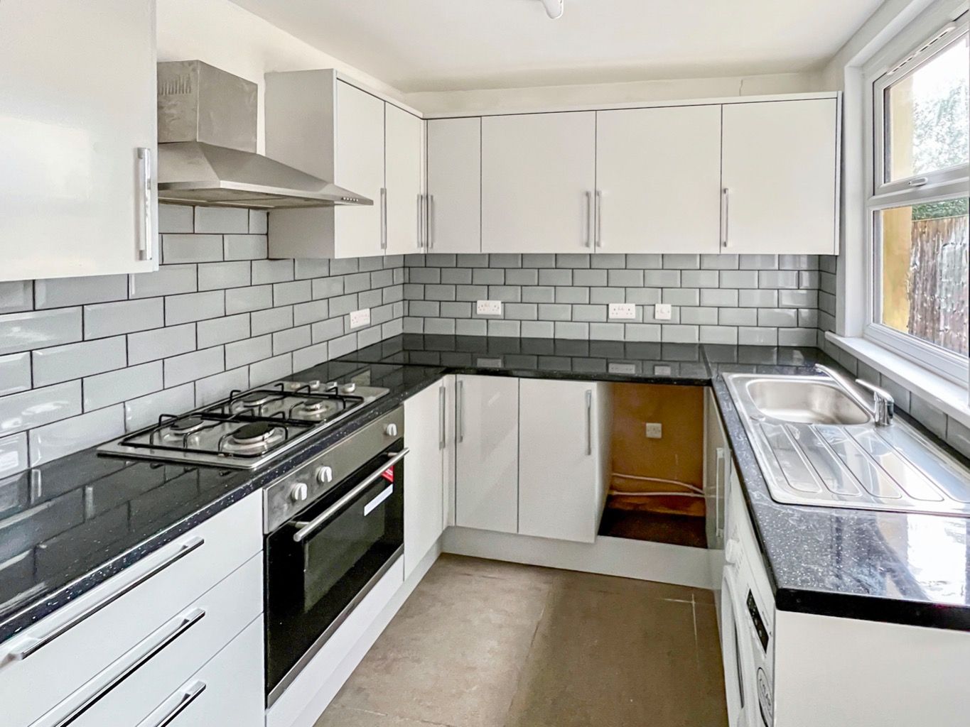 2 bed terraced house for sale in Raphael Road, Gravesend DA12 Zoopla