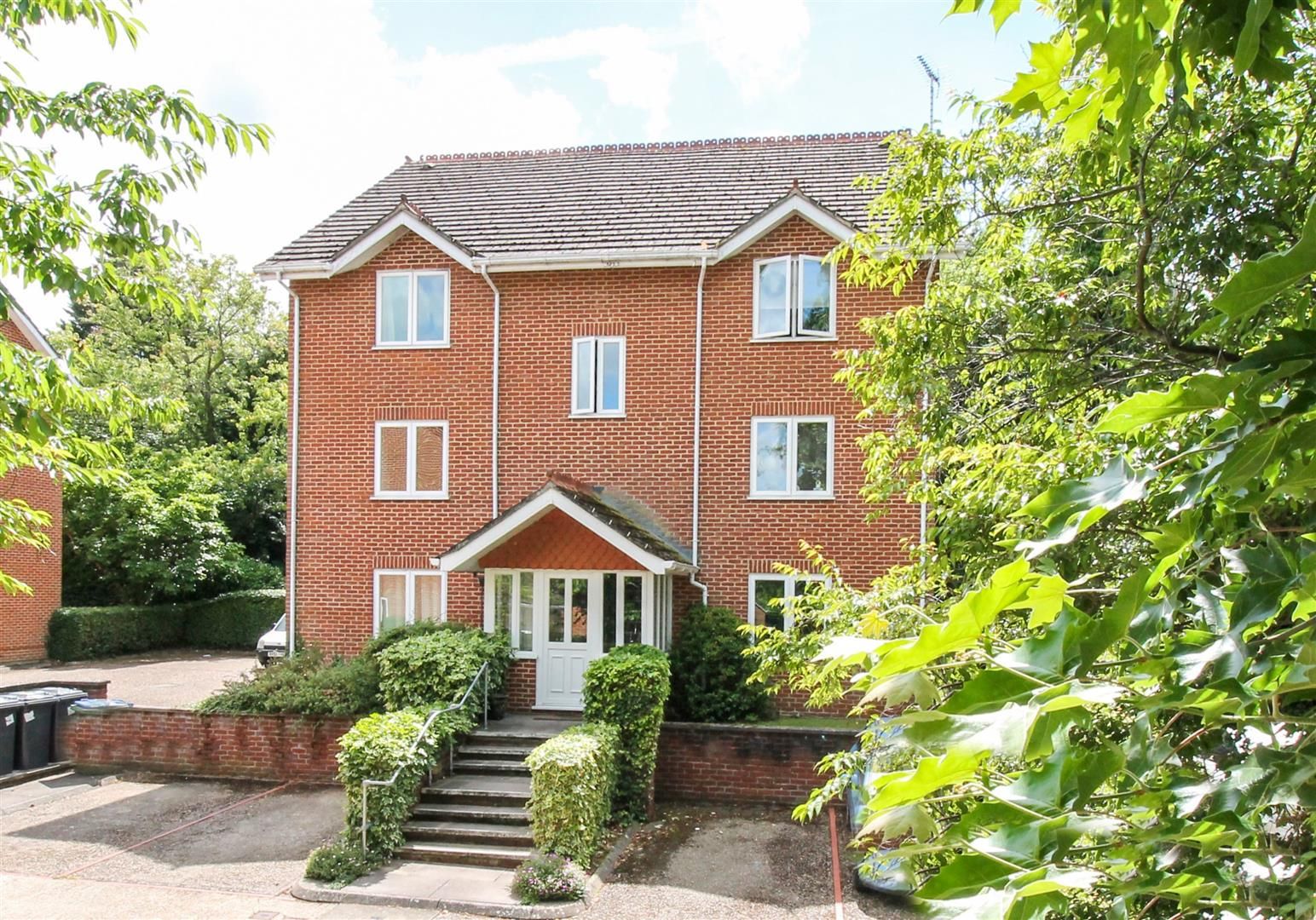 1 bed flat for sale in Thornfield Green, Blackwater, Camberley GU17