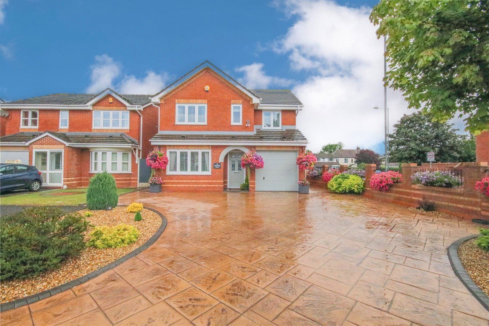 Mansfield Close, Tamworth, Staffordshire B79  