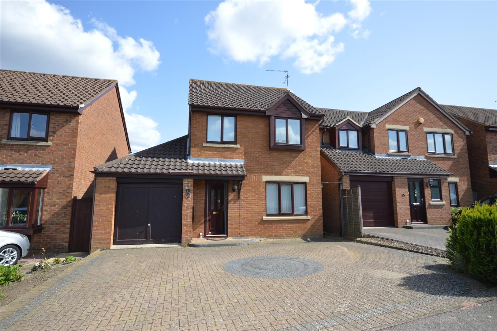 3 bed detached house to rent in Wrenbury Road, Duston, Northampton NN5