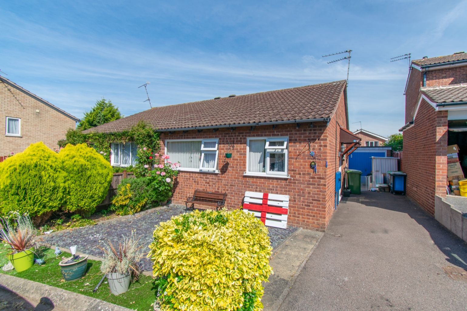 2 bed bungalow for sale in Beacon Close, Leicester LE4 Zoopla
