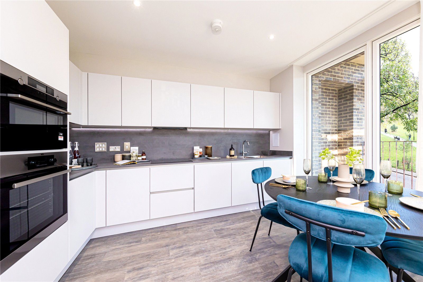 Castlewood Road, London E5  