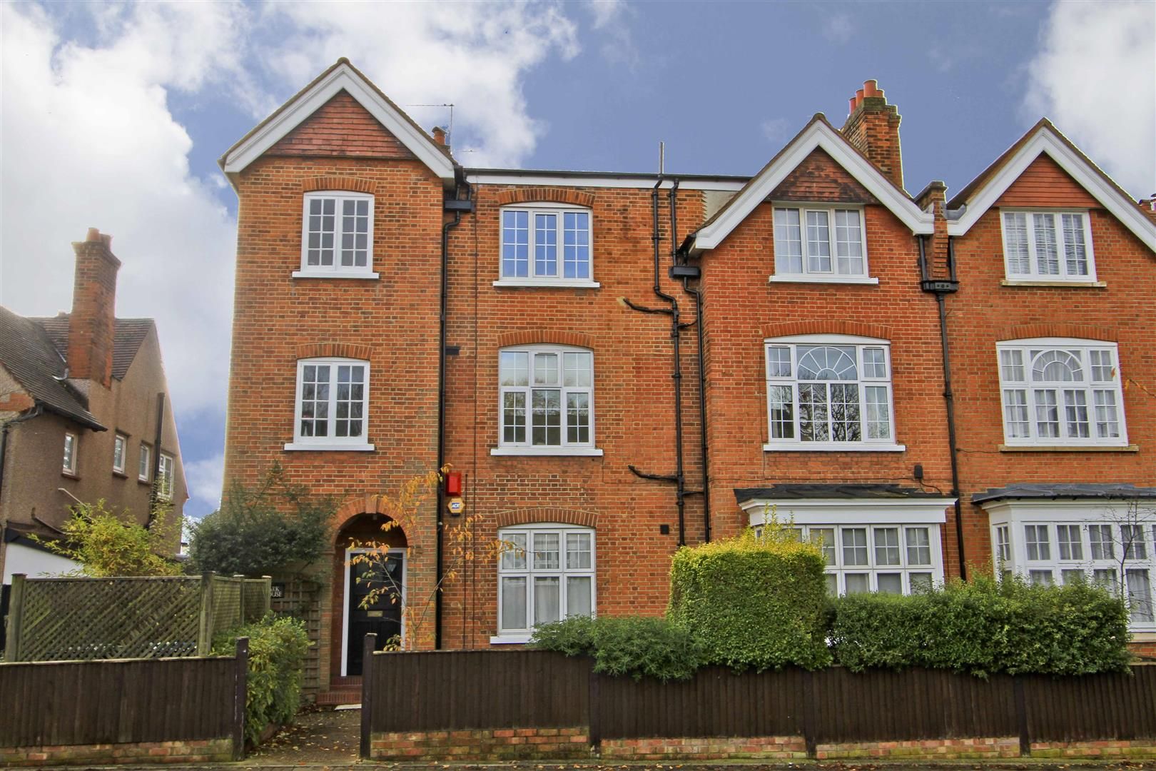 2 bed flat for sale in Cecil Park, Pinner HA5 Zoopla