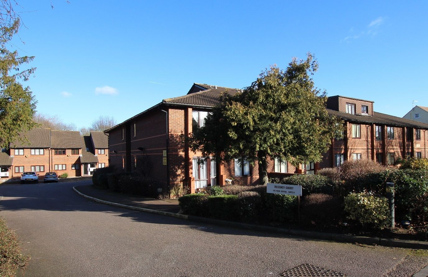 1 bed property for sale in Park Avenue, Enfield EN1 Zoopla