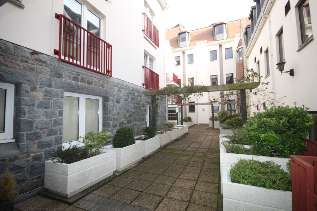 1 bed flat to rent in Le Bordage, St. Peter Port, Guernsey GY1 Zoopla