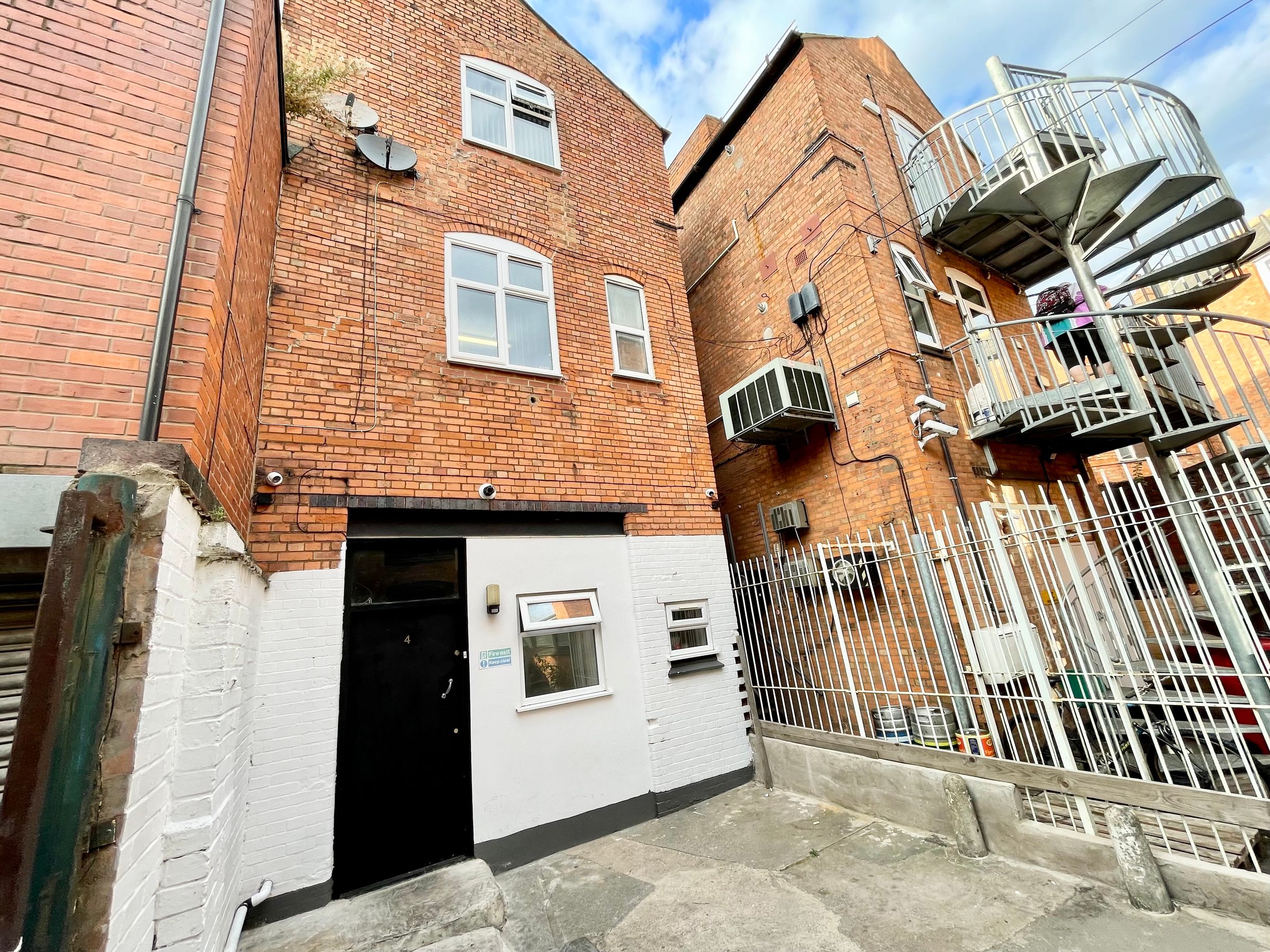 5 bed flat to rent in Narborough Road, Leicester LE3 Zoopla
