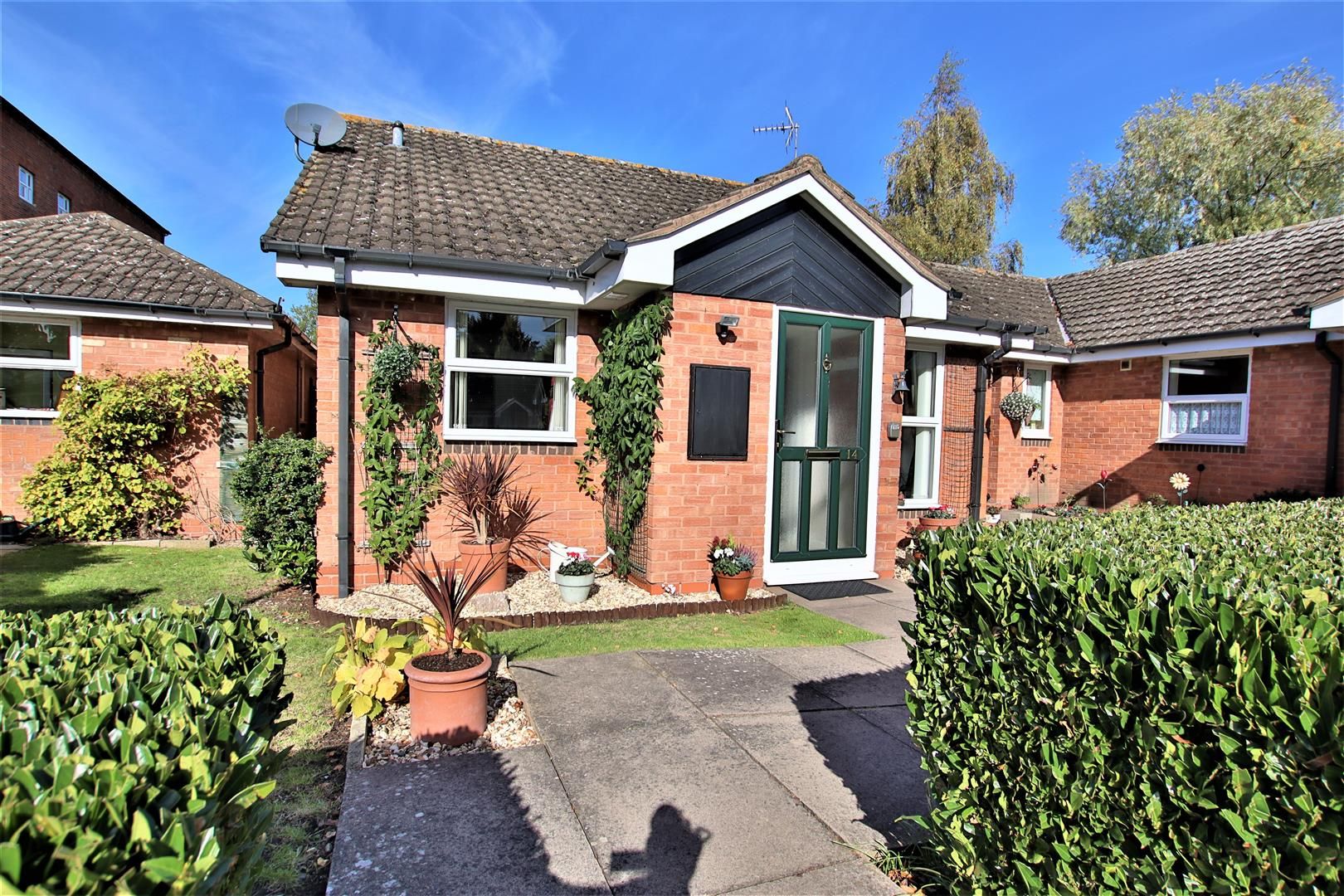 2 bed detached house for sale in Shephard Mead, Tewkesbury GL20 Zoopla