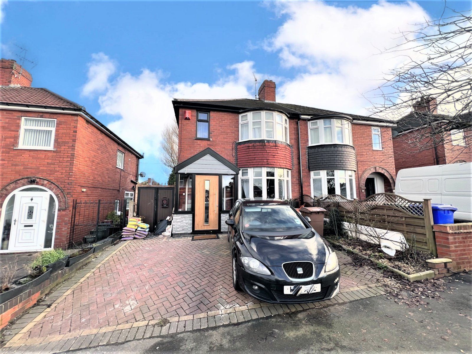 3 bed semidetached house for sale in Abbotts Drive, StokeOnTrent