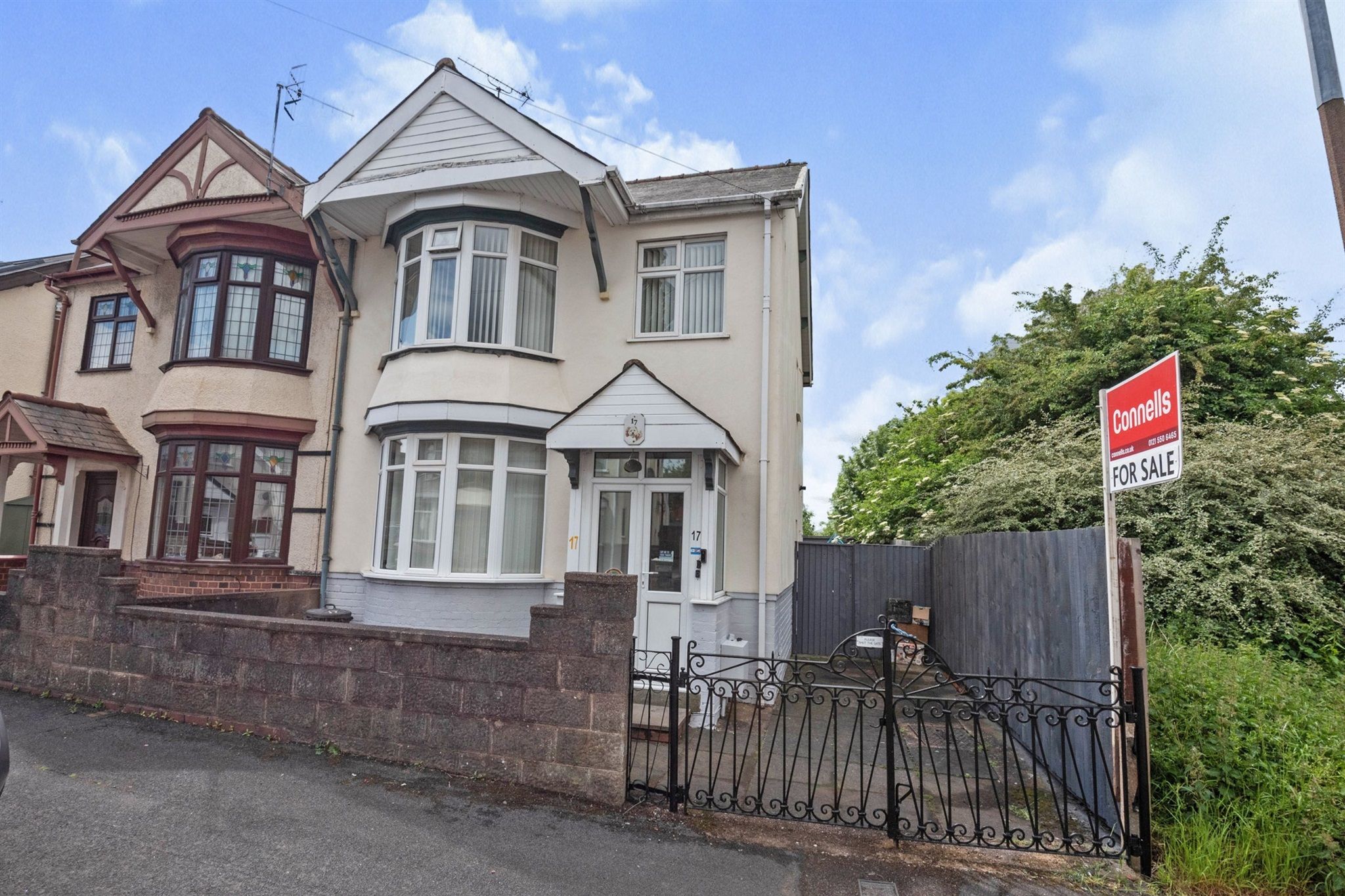 3 bed semidetached house for sale in Mildred Road, Cradley Heath B64