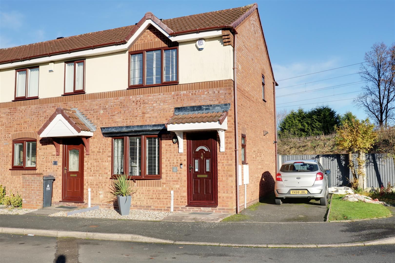 2 bed end terrace house to rent in Colliery Drive, Bloxwich, Walsall