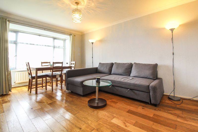 Friesian Close, Luton LU4  