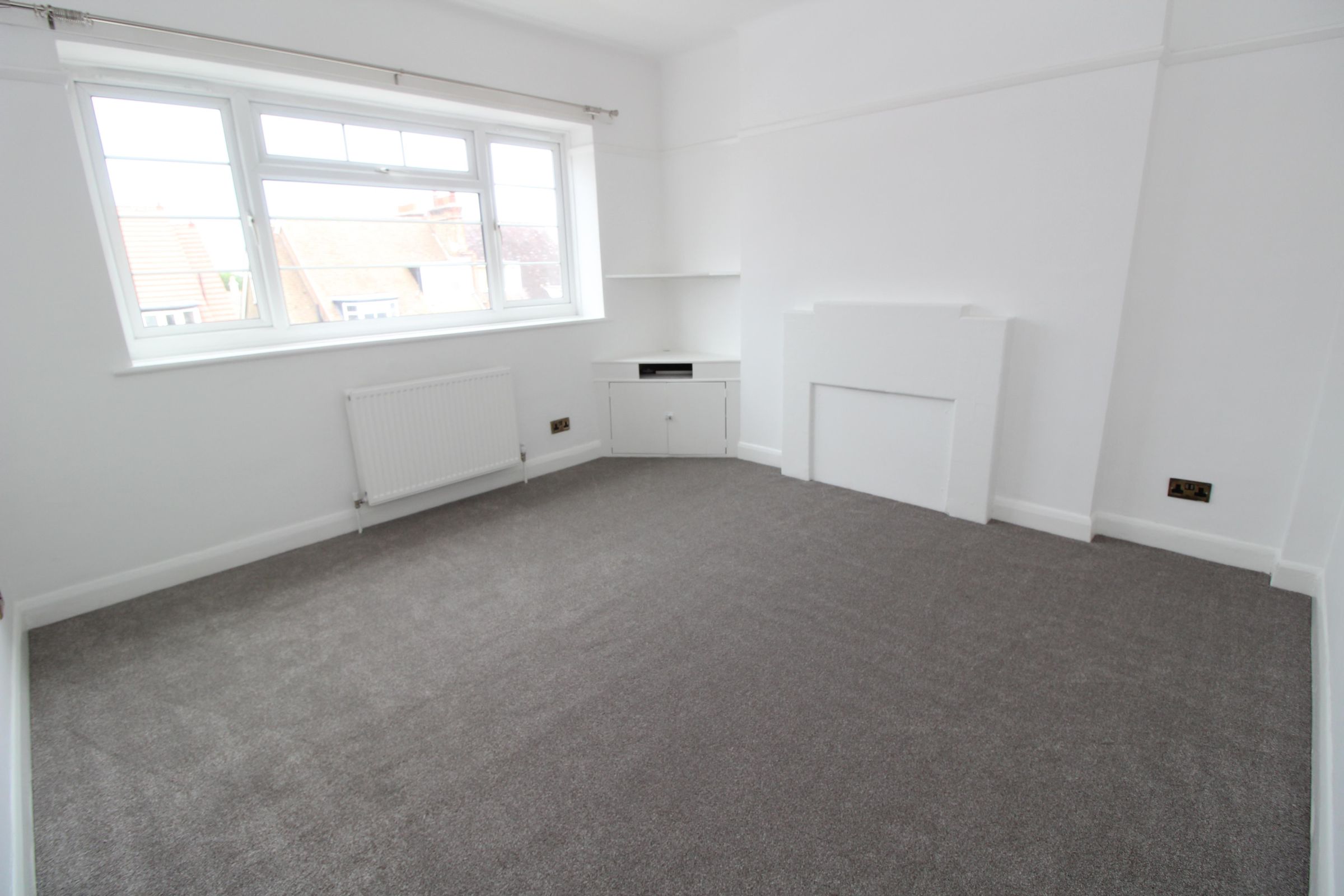 2 bed flat to rent in Belmont Road, Wallington SM6 Zoopla