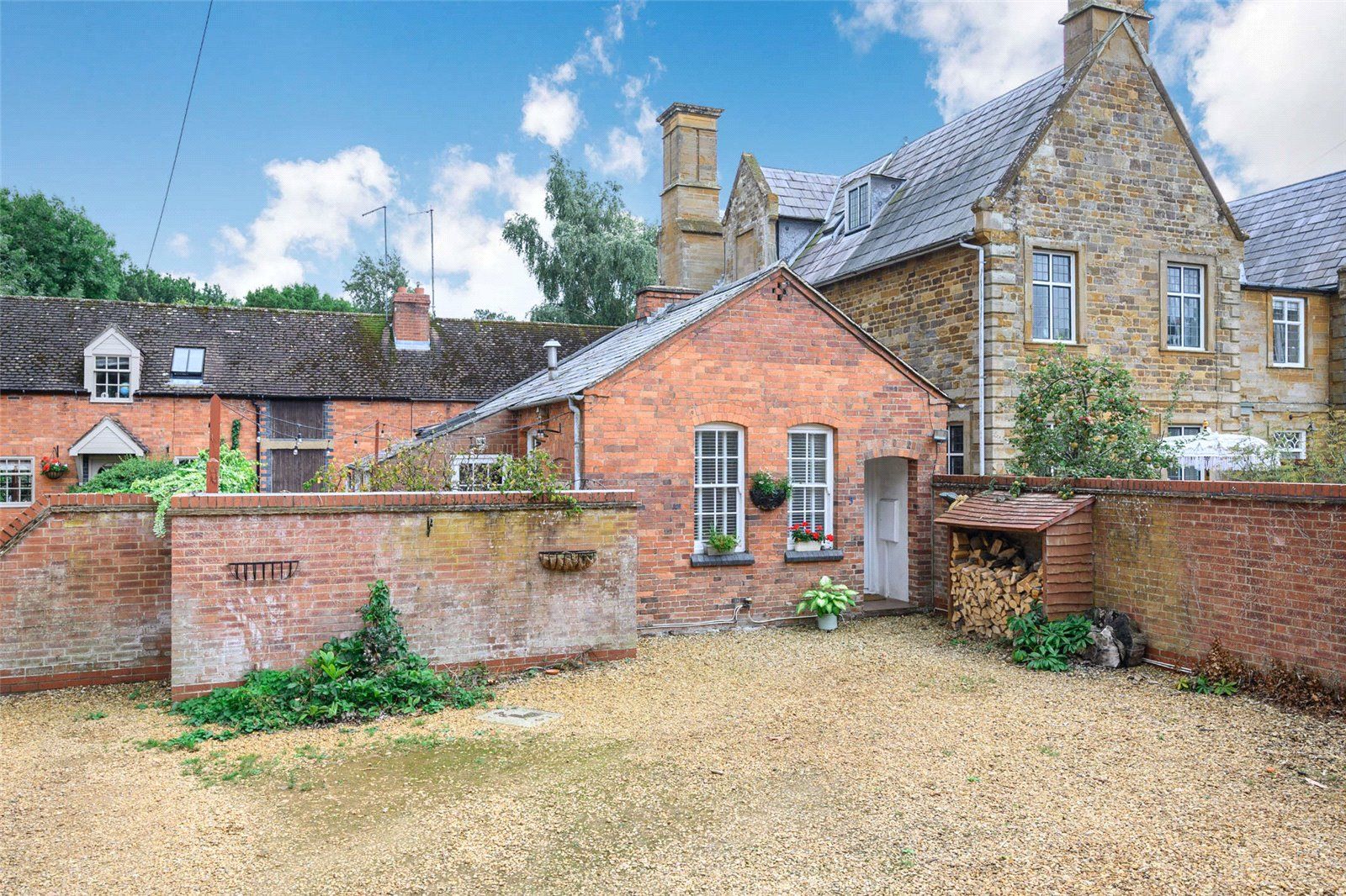 4 bed barn conversion for sale in Stone House Mews, Welford Road