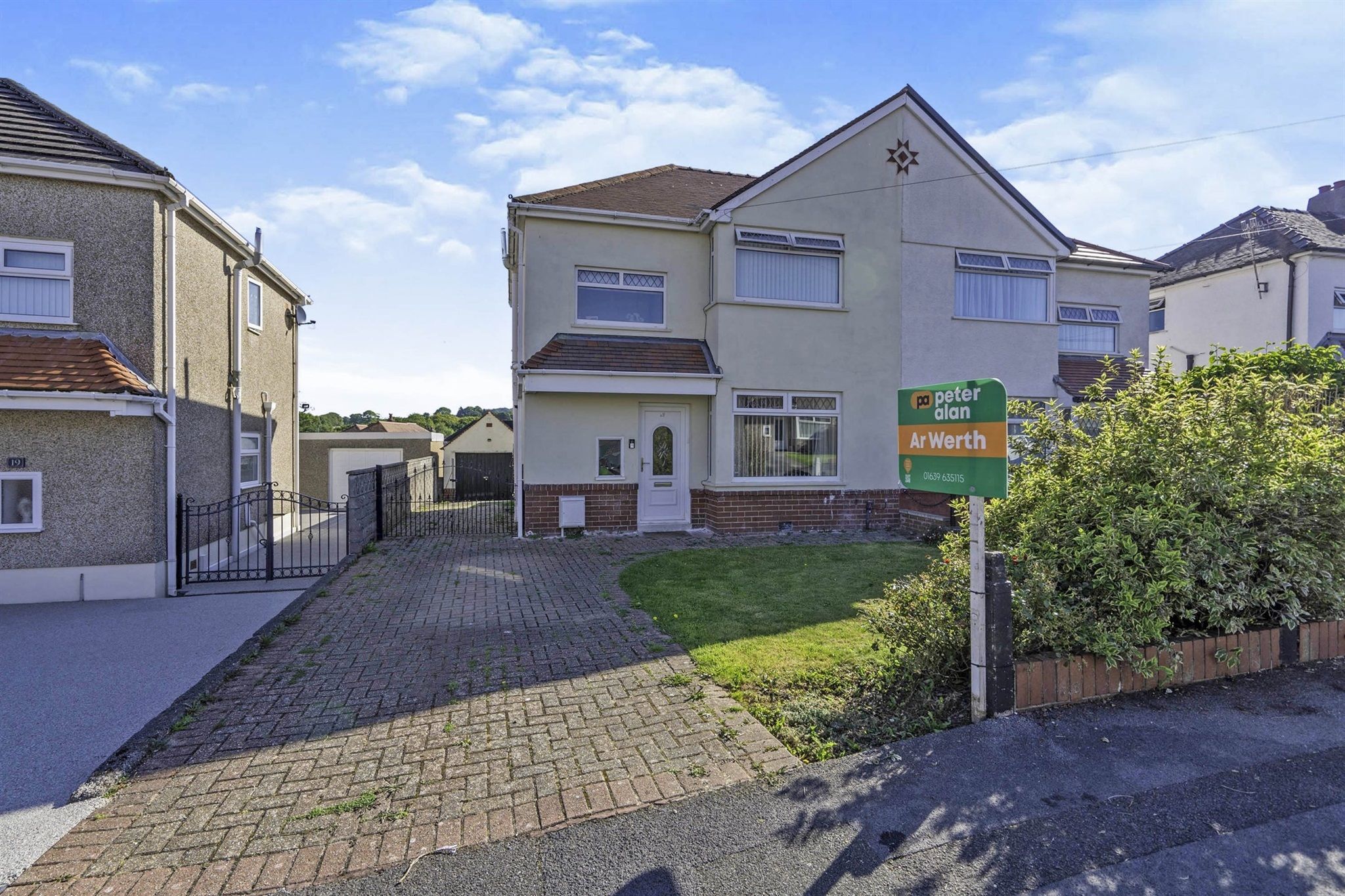 3 bed semidetached house for sale in Chestnut Road, Cimla, Neath SA11