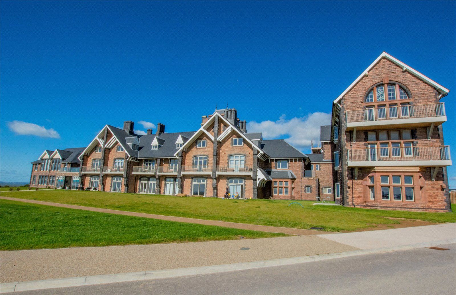 New home, 3 bed flat for sale in Apartment 2 The Links, Rest Bay