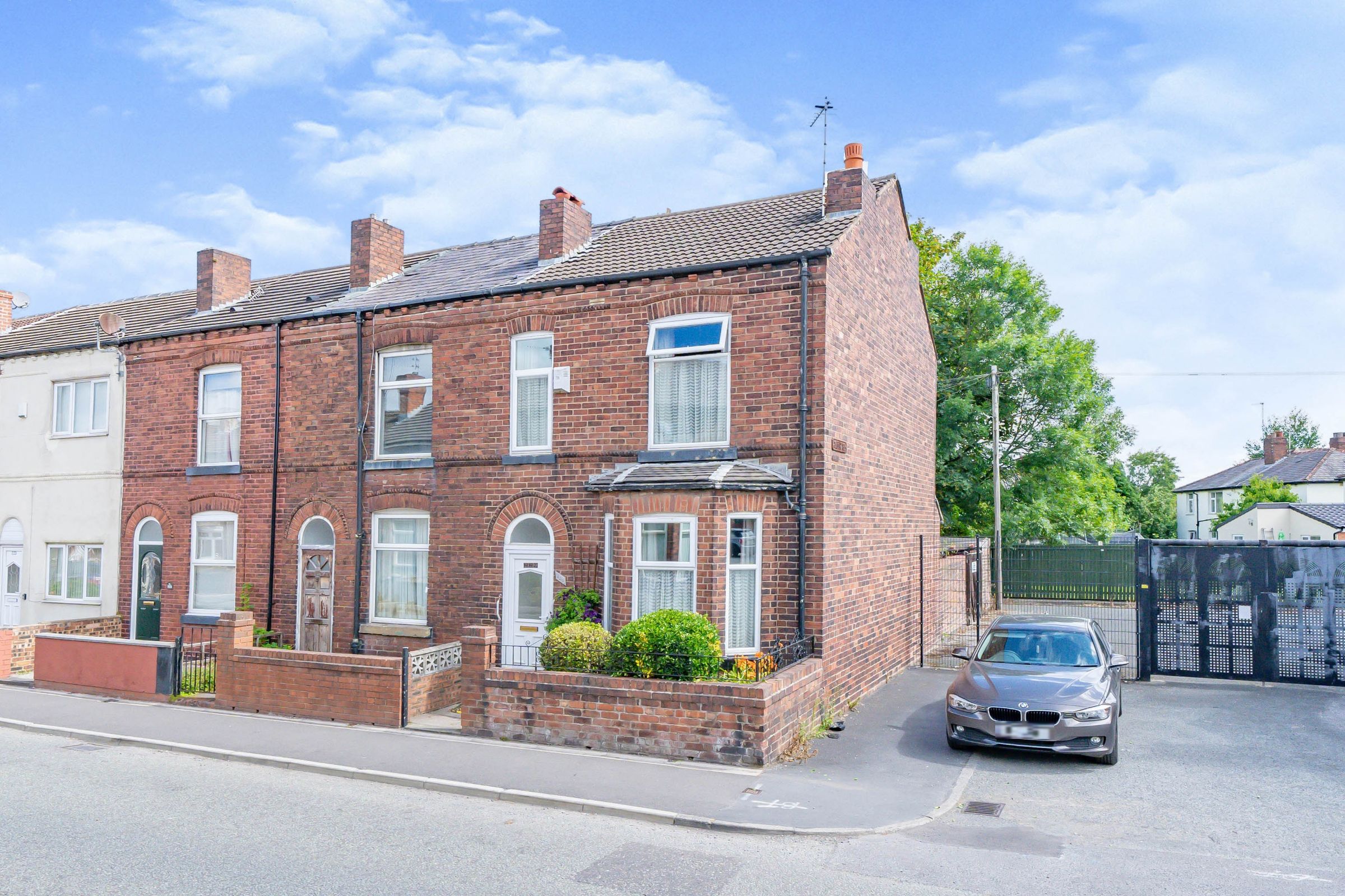 3 bed end terrace house for sale in Wargrave Road, NewtonLeWillows