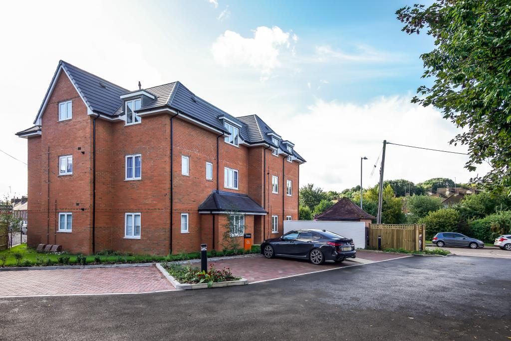 2 bed flat to rent in Midsummer Place, Chesham HP5 Zoopla