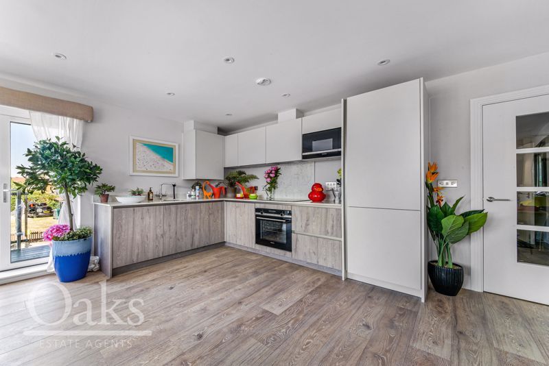 Mitcham Parkside, Commonside East, Mitcham CR4  