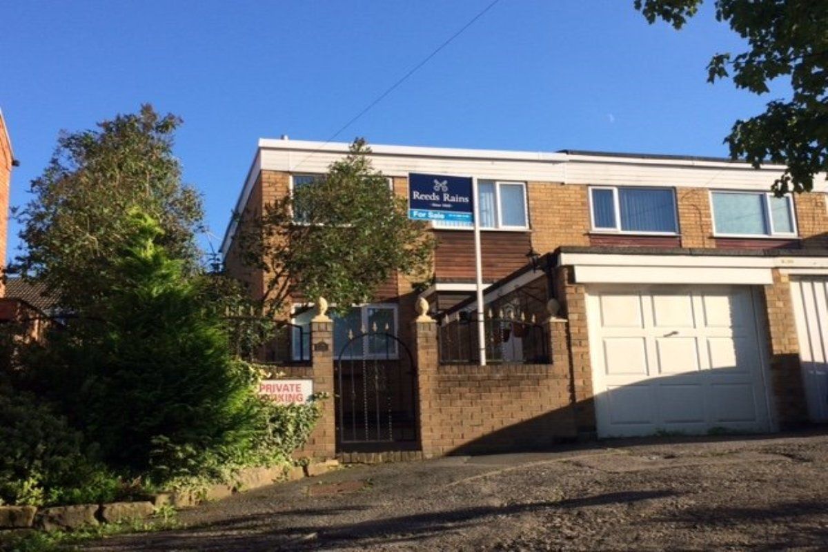 3 bed end terrace house to rent in Commercial Street, Rothwell, Leeds, West Yorkshire LS26 Zoopla