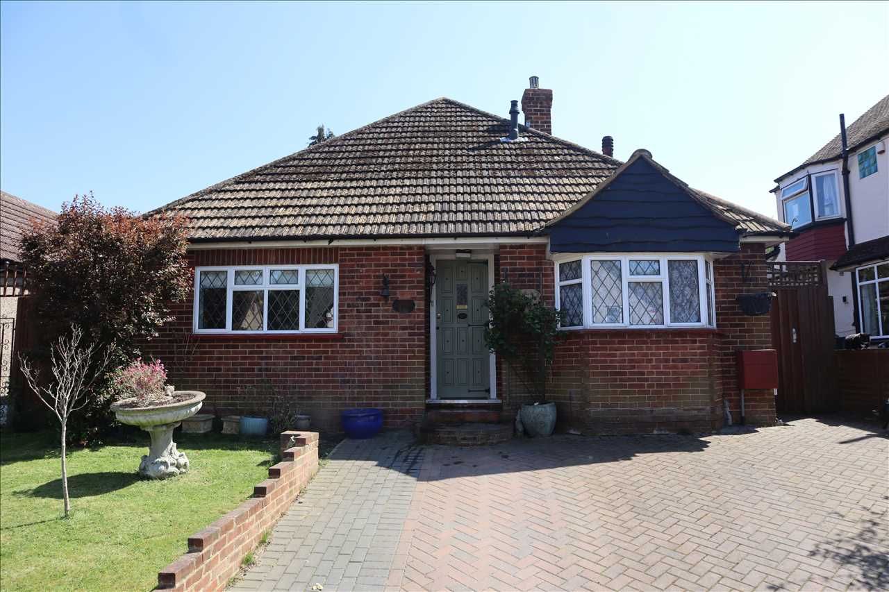 3 bed bungalow for sale in Reddown Road, Coulsdon CR5 Zoopla