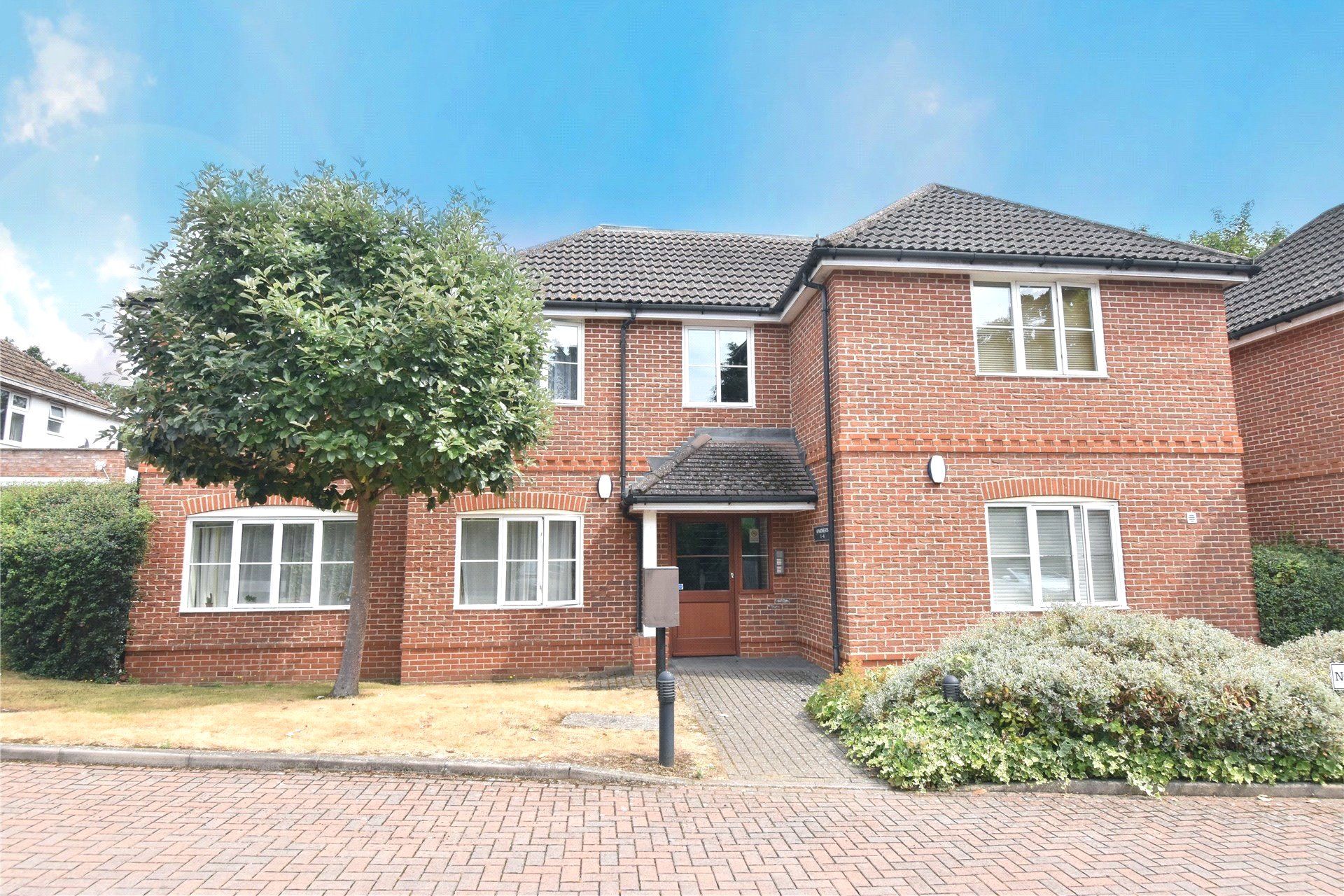 1 bed flat for sale in Mallard Place, Farnborough, Hampshire GU14 Zoopla