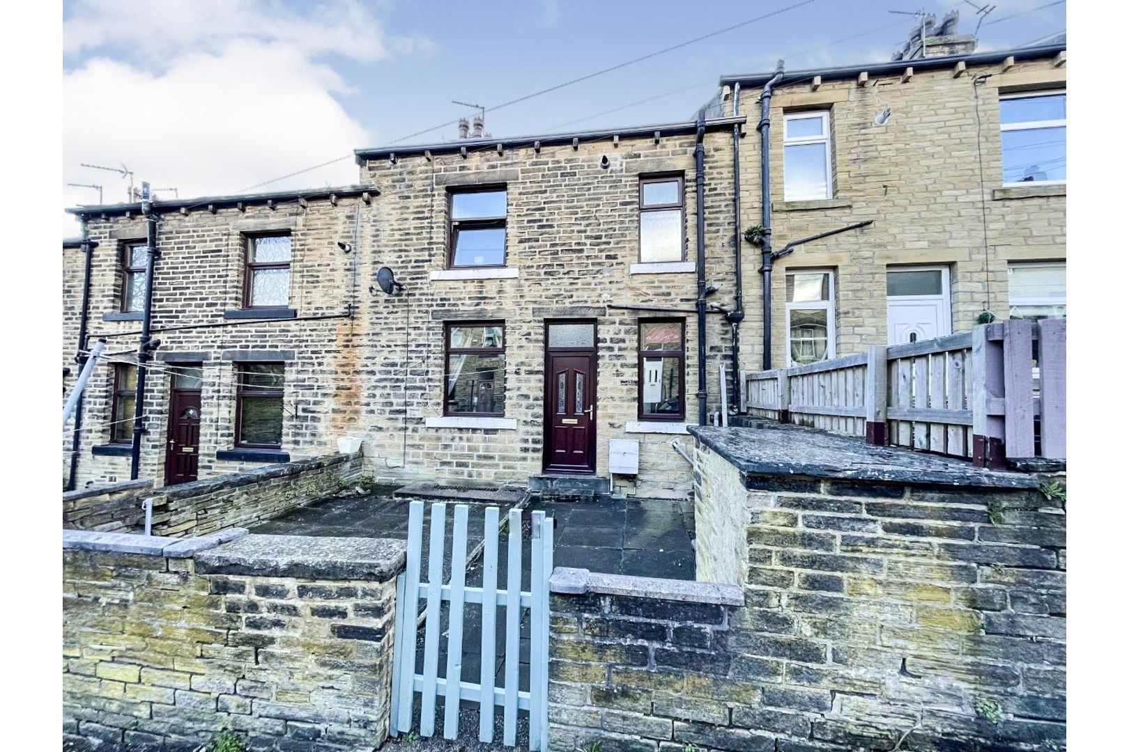 Calder Avenue, Pye Nest, Halifax HX2  