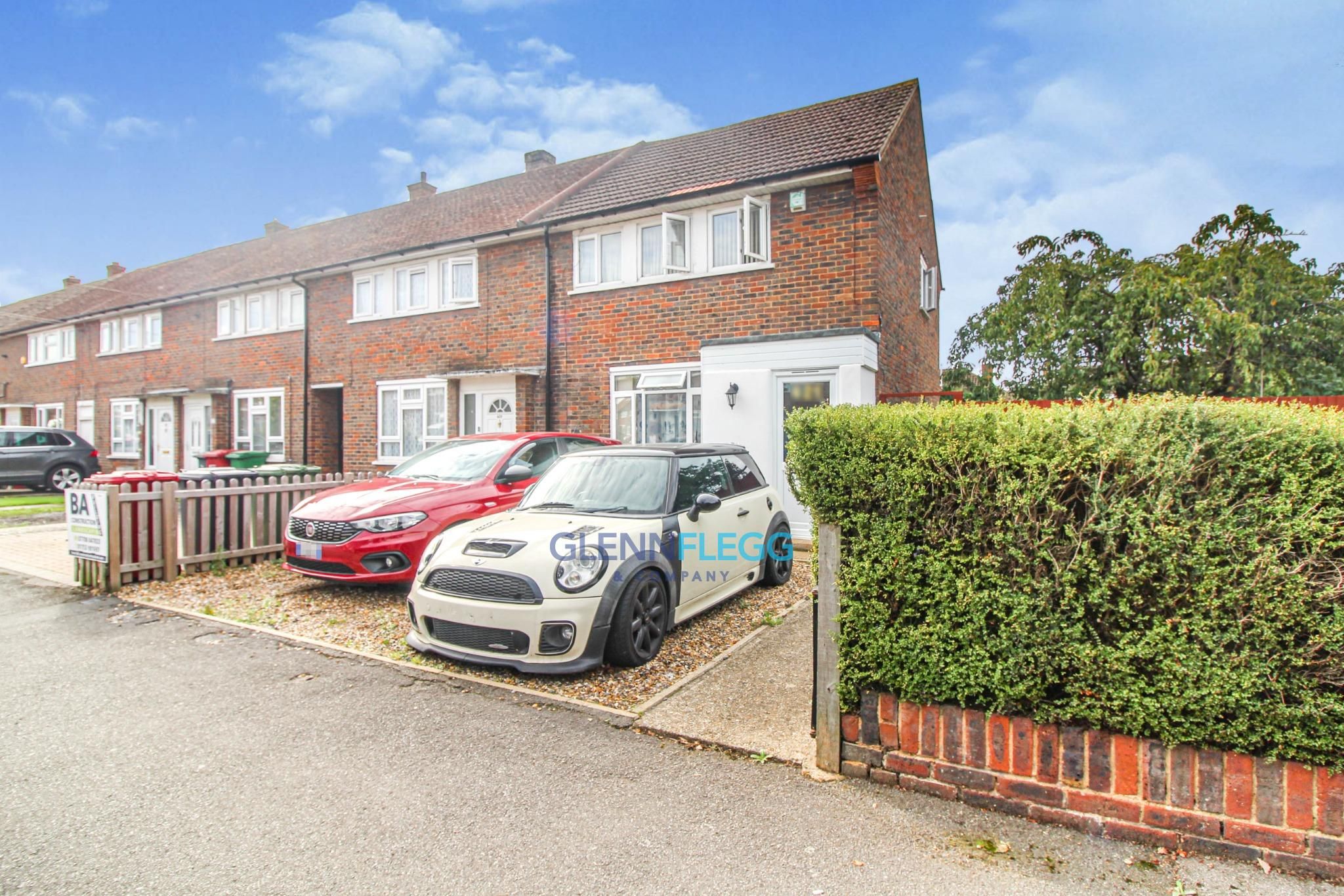 2 bed end terrace house for sale in Trelawney Avenue, Langley, Slough