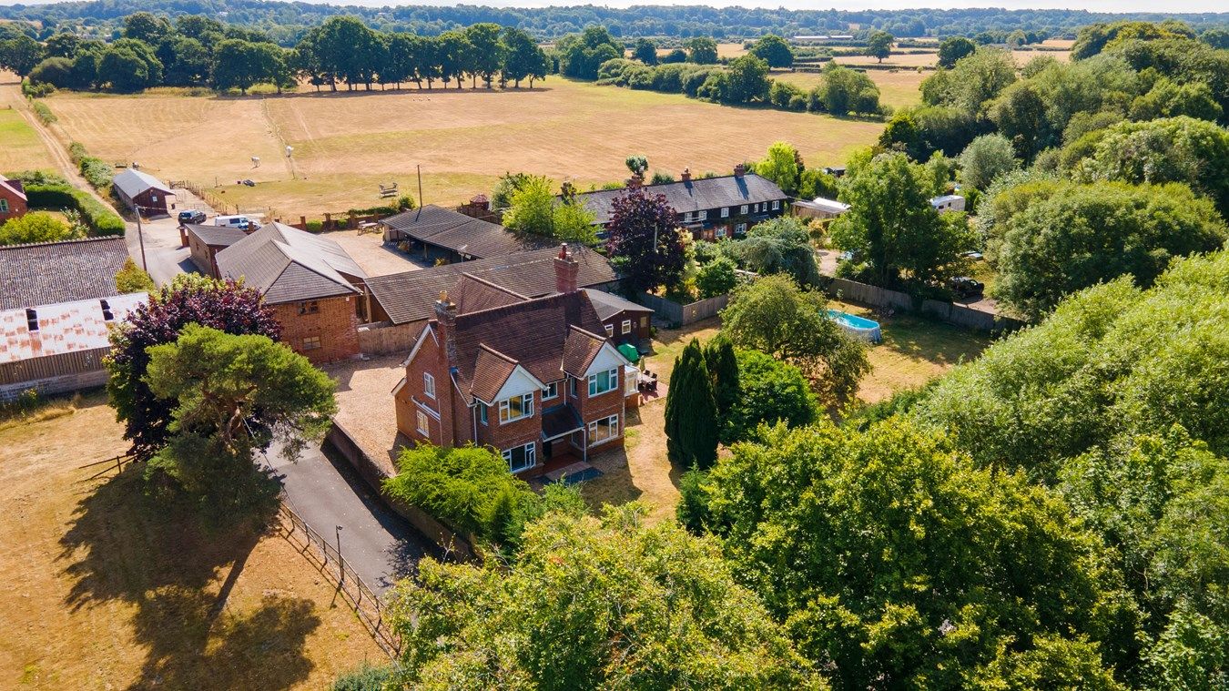 5 bed detached house for sale in Ringwood Road, Fordingbridge SP6 Zoopla