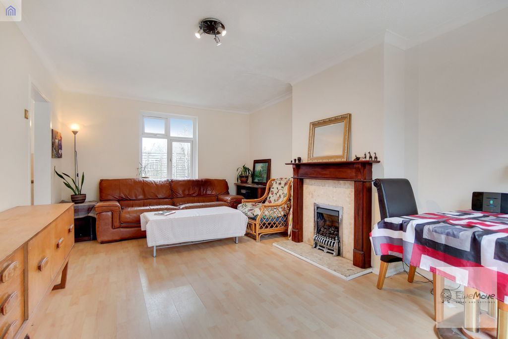 Ronald Avenue, London E15  