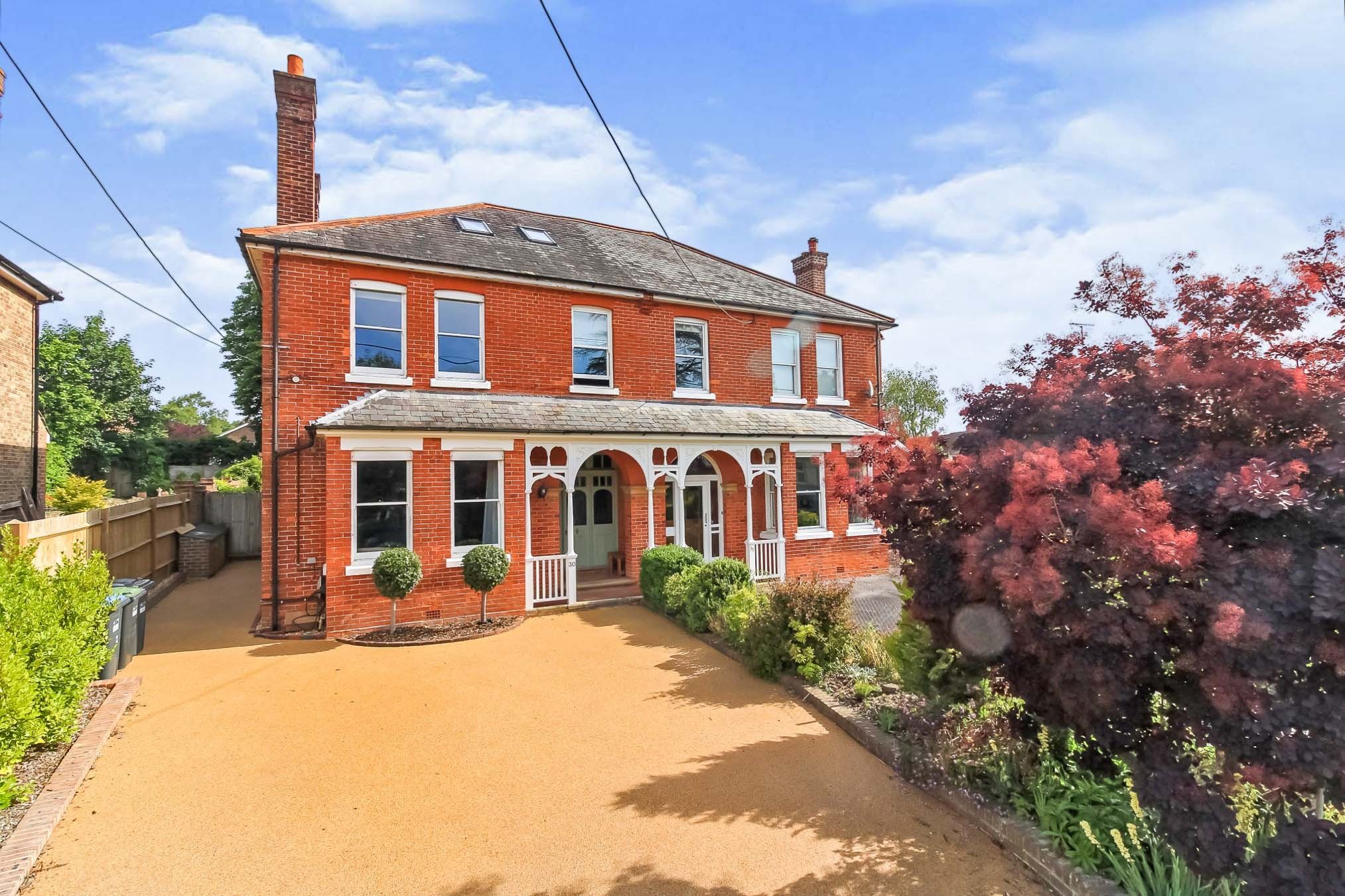 5 bed semidetached house for sale in Sunte Avenue, Lindfield, Haywards