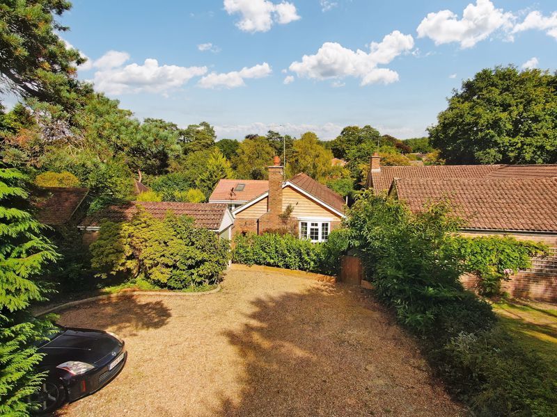 3 bed detached bungalow for sale in Seymour Road, Headley Down, Bordon