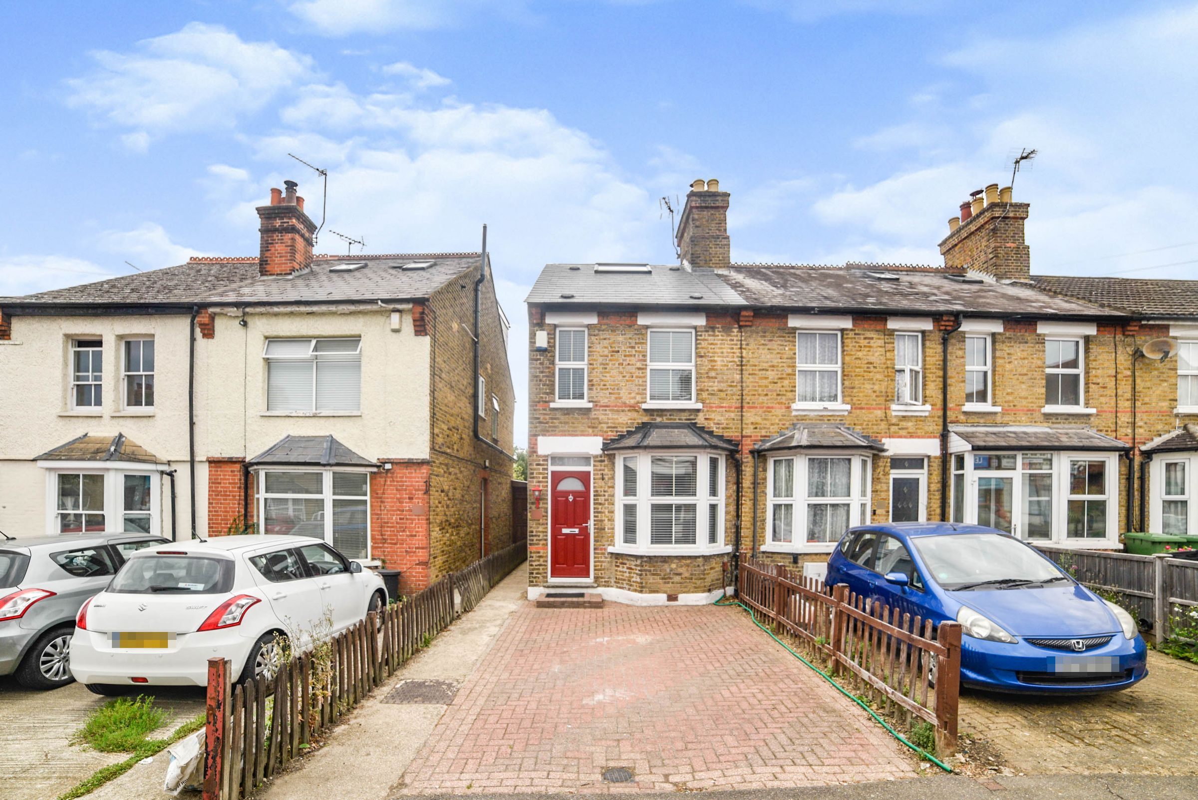 3 bed end terrace house for sale in High Street, Northwood, Middlesex