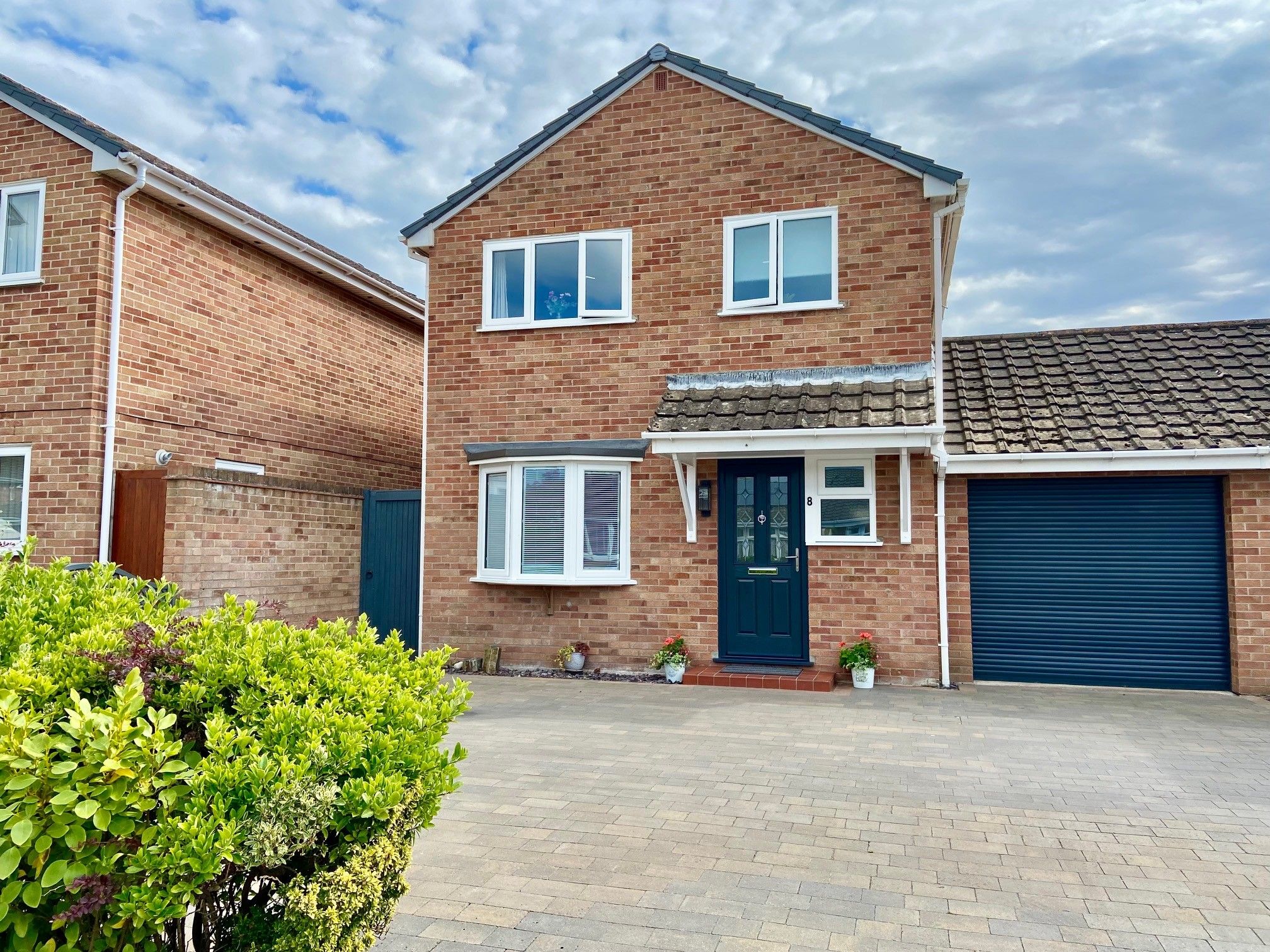 3 bed linkdetached house for sale in Eastleigh Close, BurnhamOnSea TA8 Zoopla