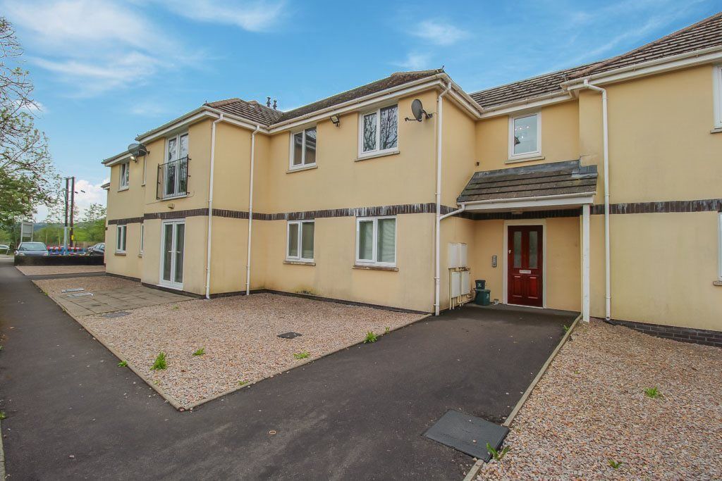 2 bed flat to rent in Dynea Road, Rhydyfelin, Pontypridd CF37 Zoopla