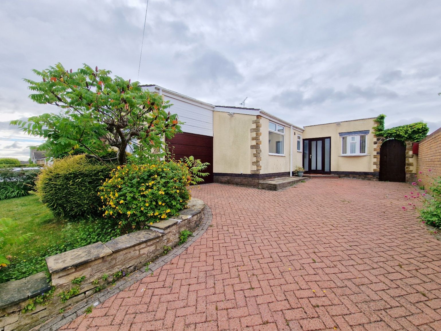 3 bed bungalow for sale in Chestnut Avenue, WathUponDearne, Rotherham S63 Zoopla