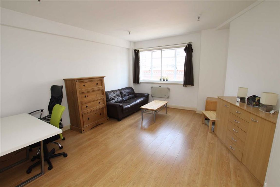 Studio to rent in Charing Cross Road, London WC2H Zoopla