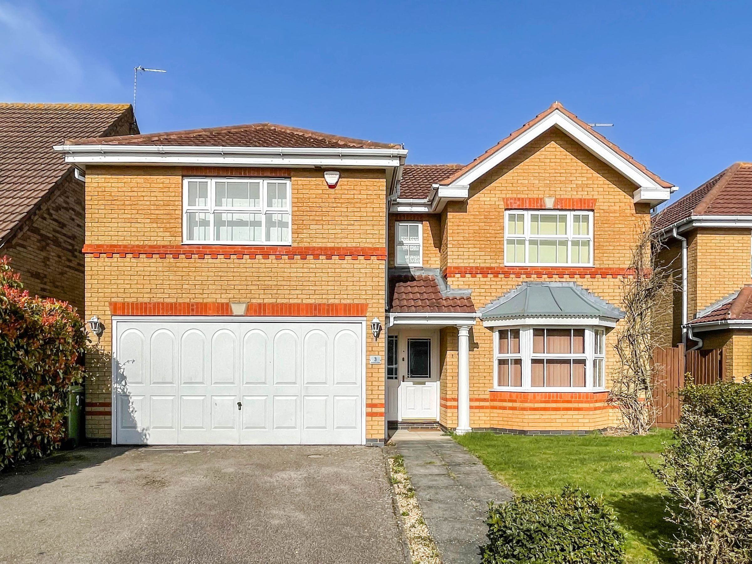 4 bed detached house for sale in Charlbury Close, Wellingborough NN8