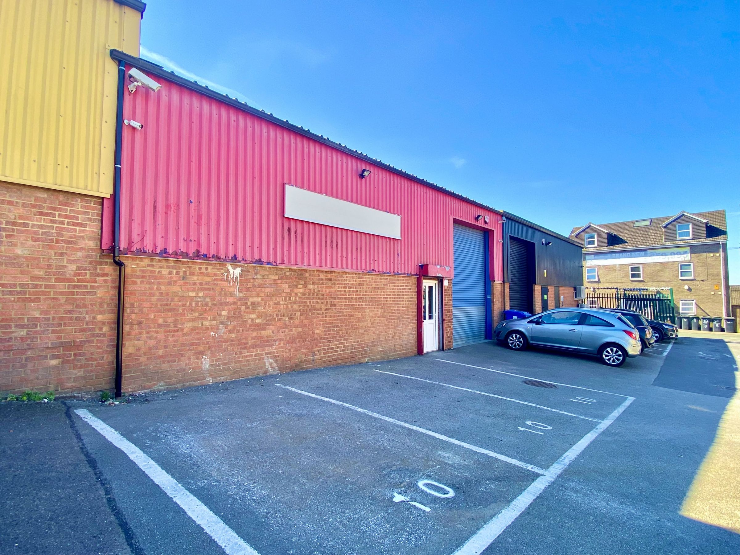 Industrial to let in Unit 10, Hitchin Road Industrial Estate, Oxen Road