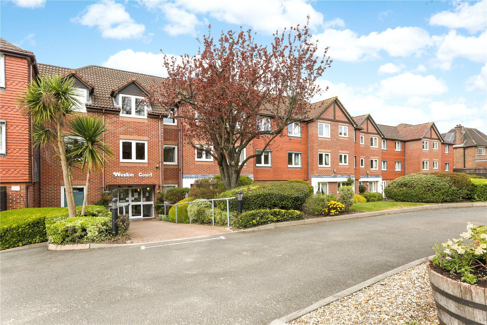 Weston Court Farnham Close Whetstone N20