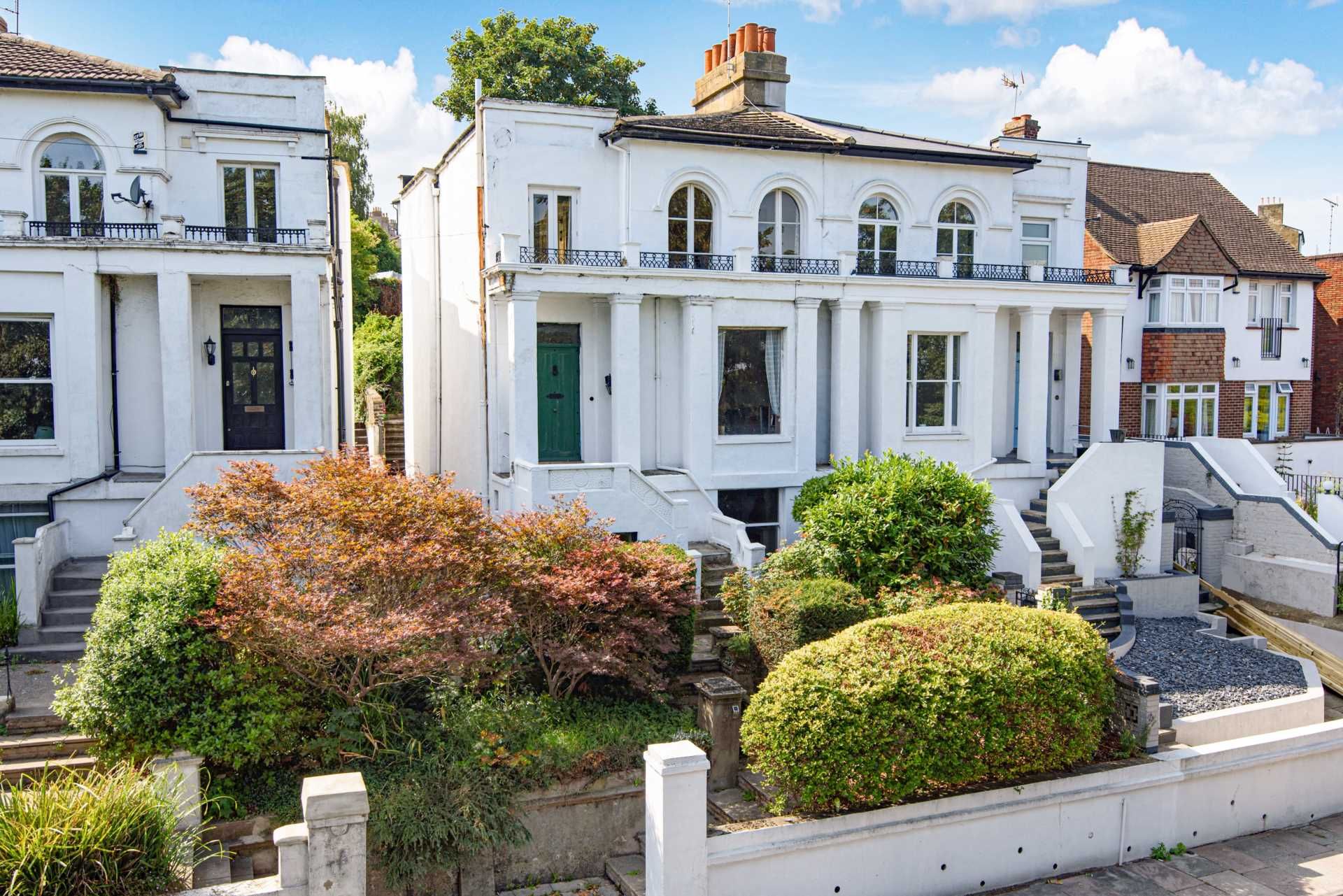 4 bed semidetached house for sale in Parrock Road, Gravesend DA12 Zoopla