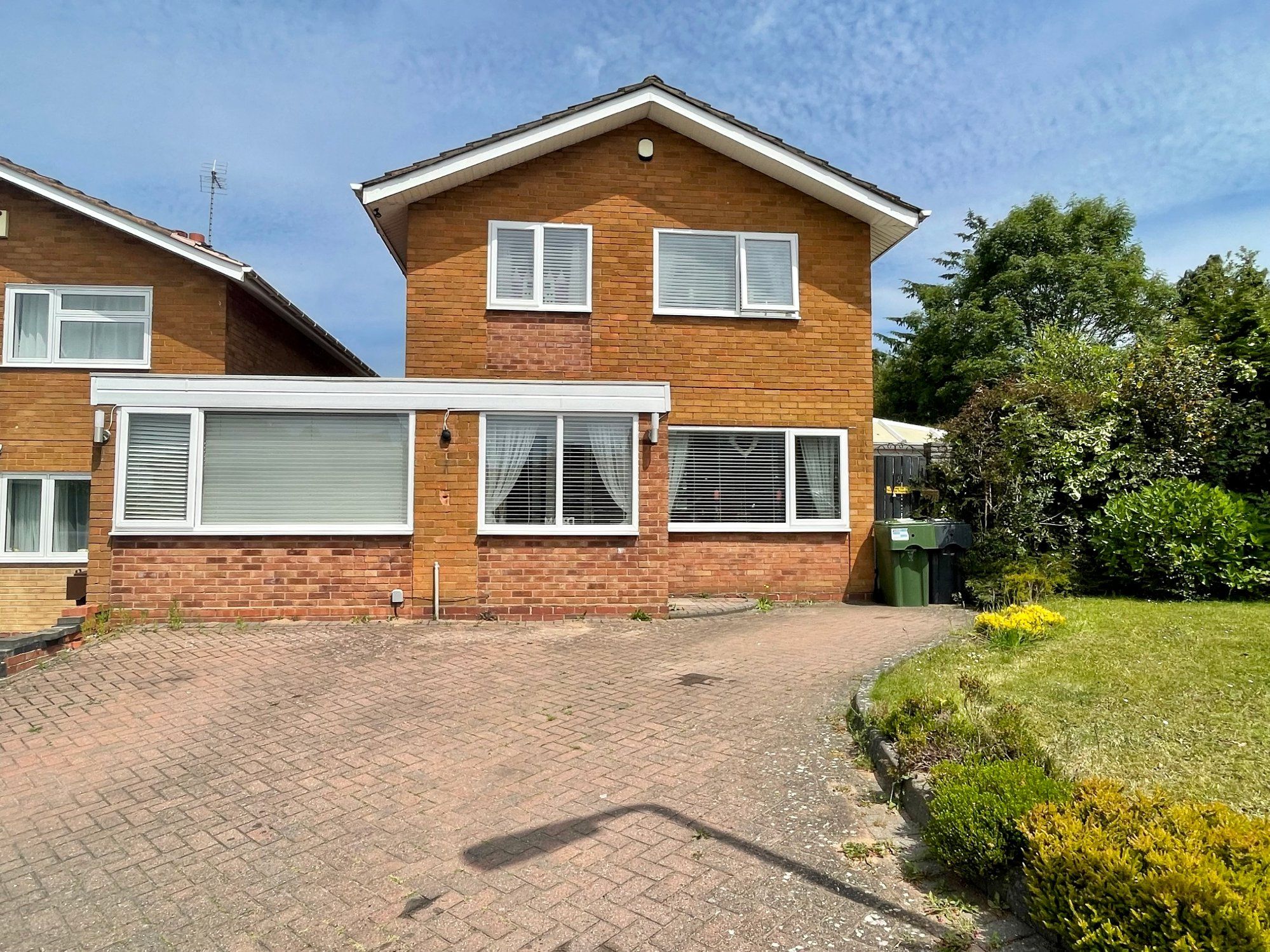 4 bed linkdetached house for sale in Shawhurst Croft, Hollywood