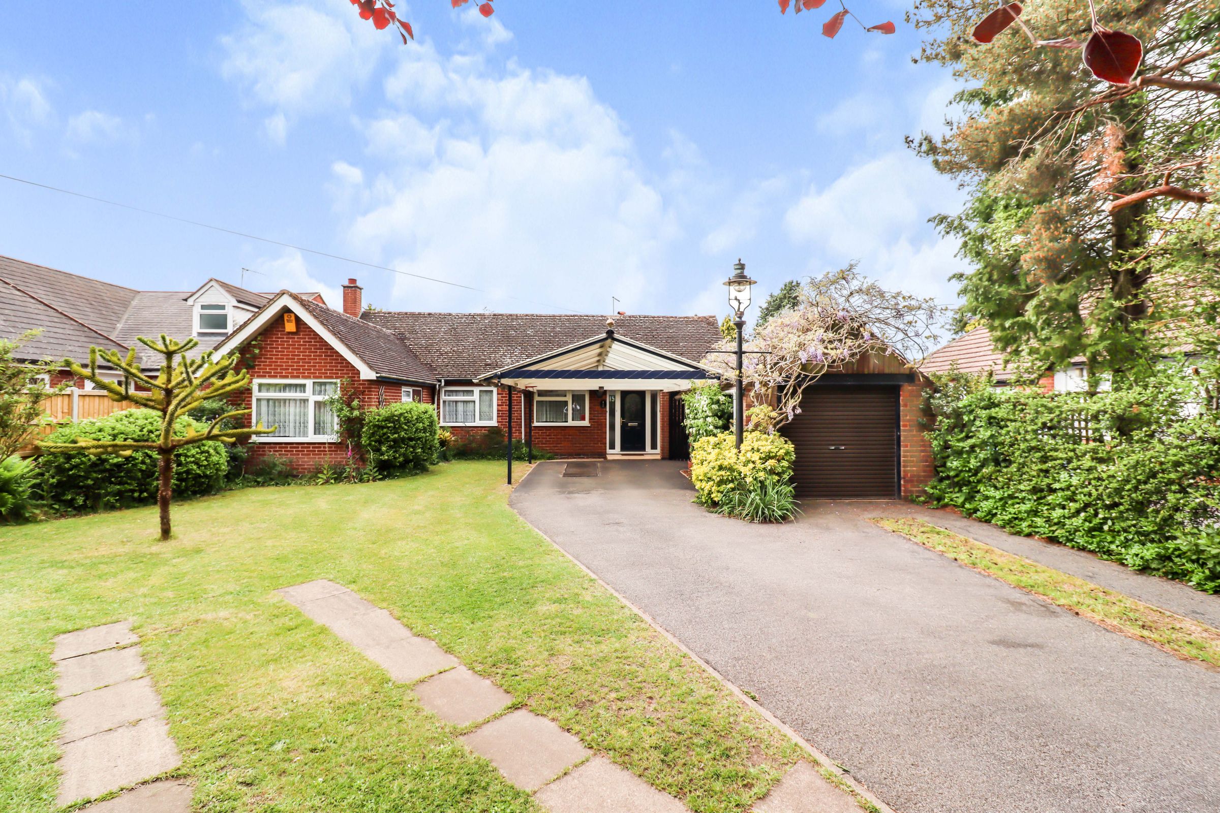 4 bed detached bungalow for sale in Townsend Lane, Long Lawford, Rugby