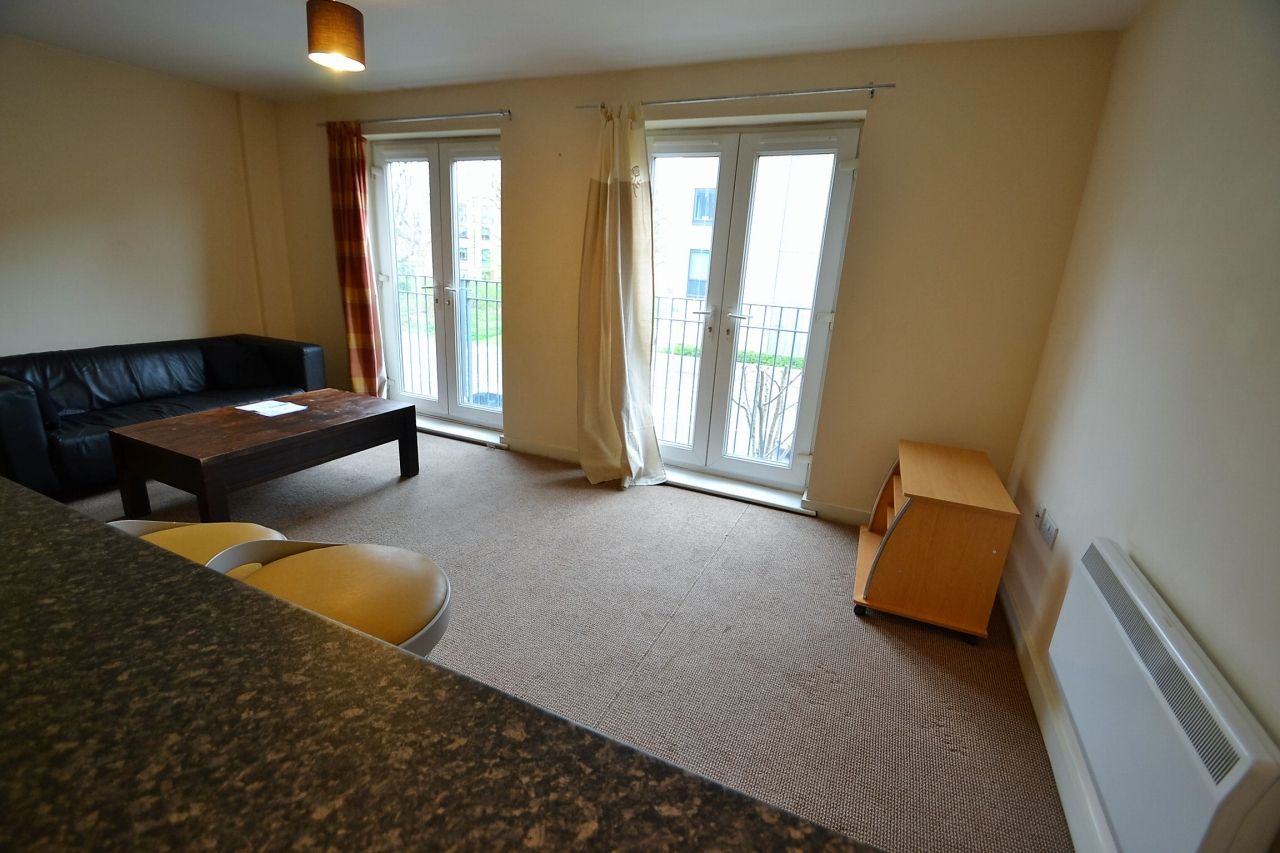 2 bed flat to rent in Old Birley Street, Hulme, Manchester, 5Rg. M15 Zoopla