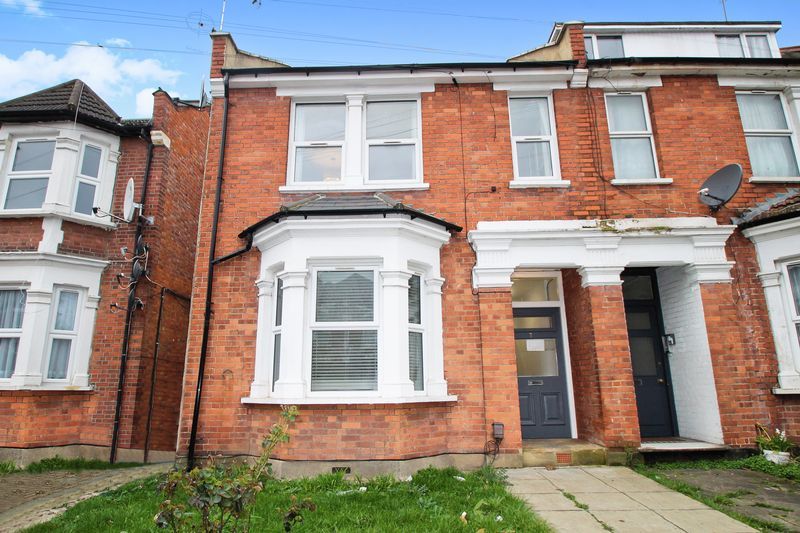 2 bed flat to rent in Welldon Crescent, Harrow, Ha HA1 Zoopla