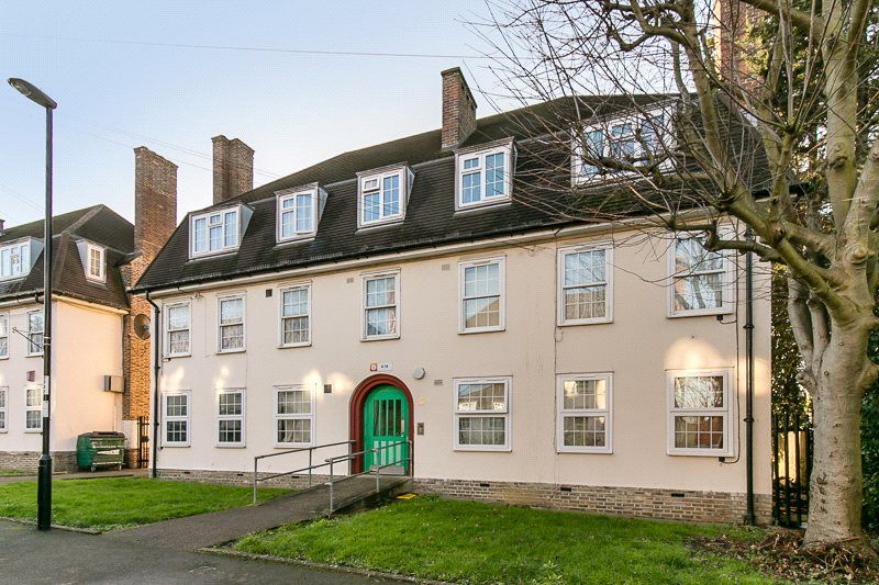 Scarlet Road, London, Greater London SE6  