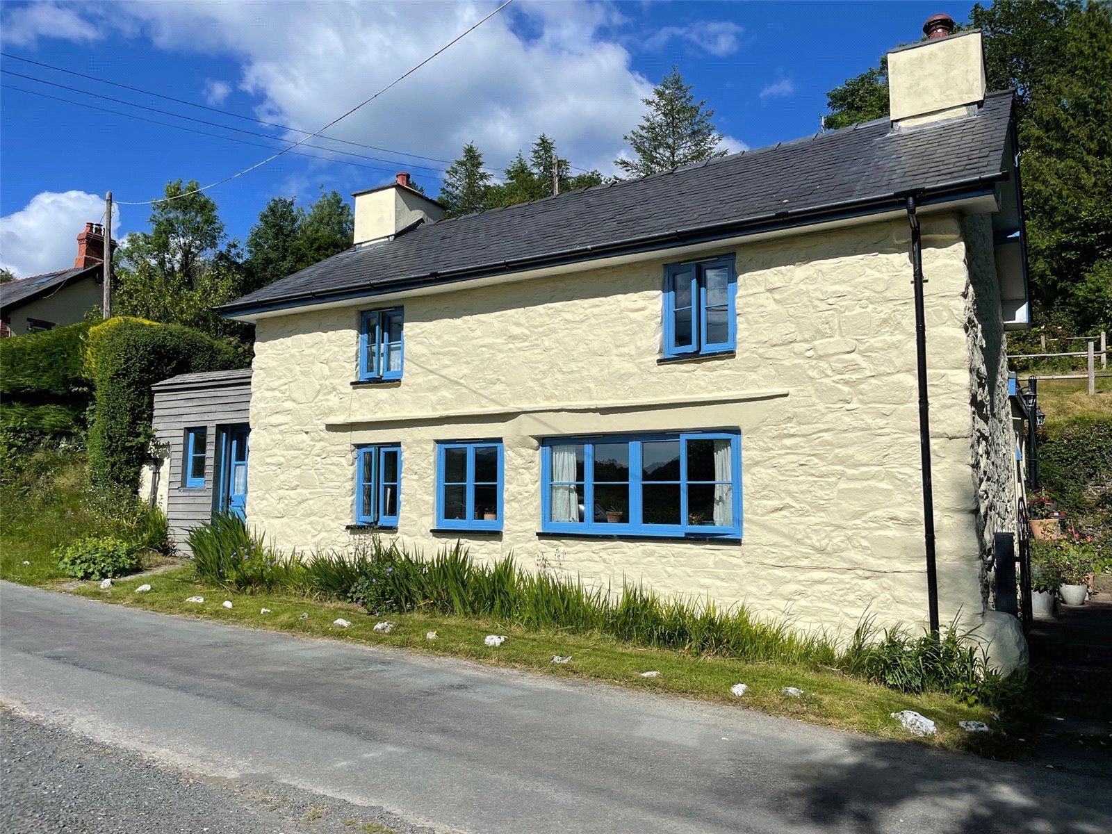 2 bed cottage for sale in Commins Coch, Machynlleth, Powys SY20 Zoopla