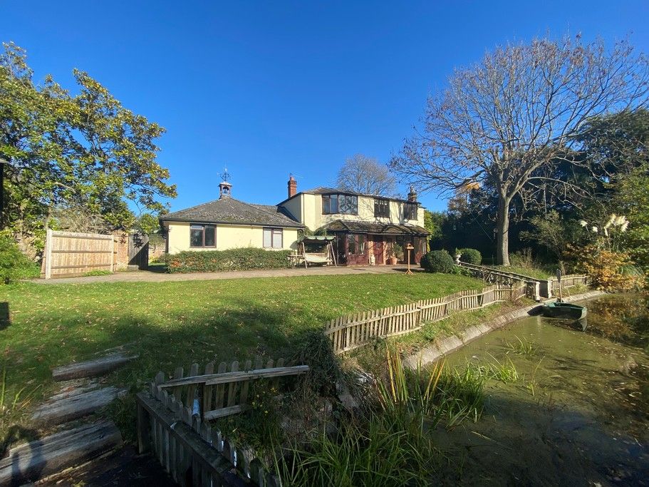 Milton Park Stroude Road Egham TW20  